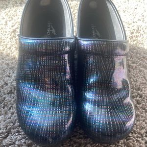 Dankso Women’s Nursing Shoe Size 39